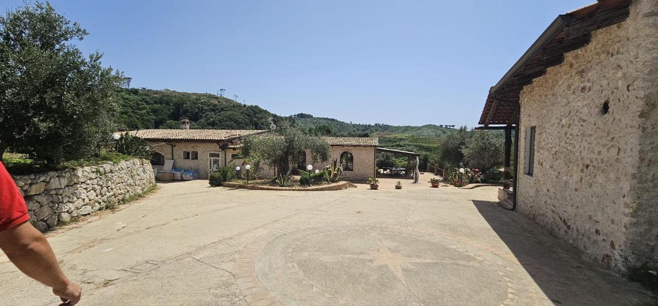 Borgo Carida - Green Family Holidays Zaccanopoli Exteriör bild