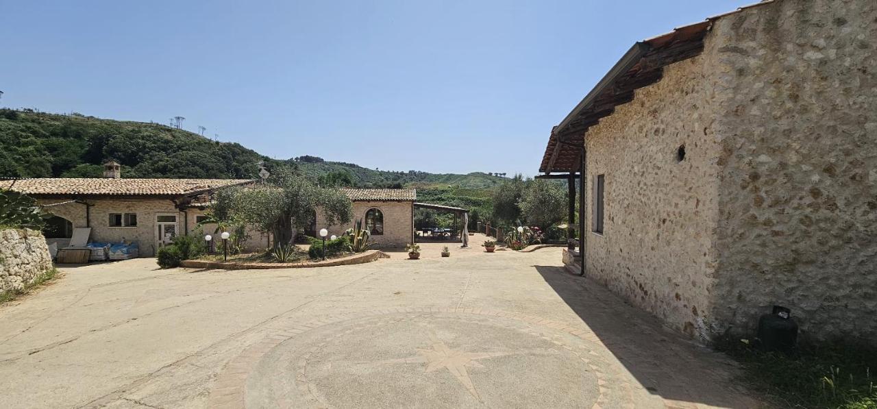 Borgo Carida - Green Family Holidays Zaccanopoli Exteriör bild